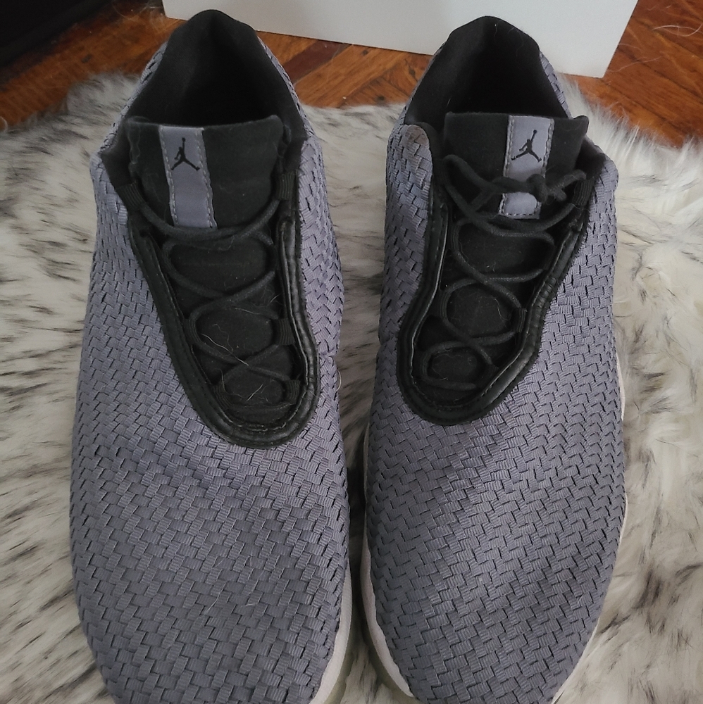 Men's Size 12 low top Air Jordan Future